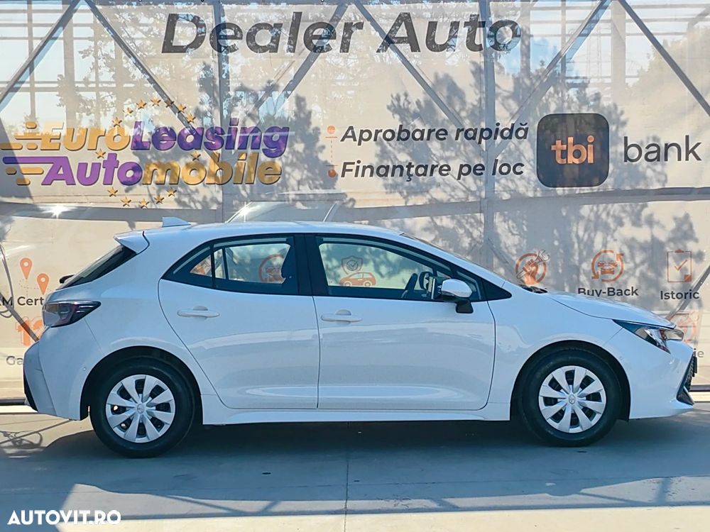 Toyota Corolla 1.8 HSD Business - 11