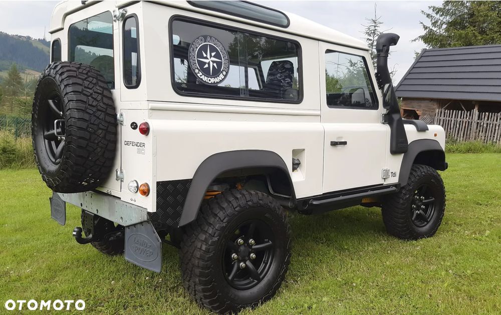 Land Rover Defender - 9