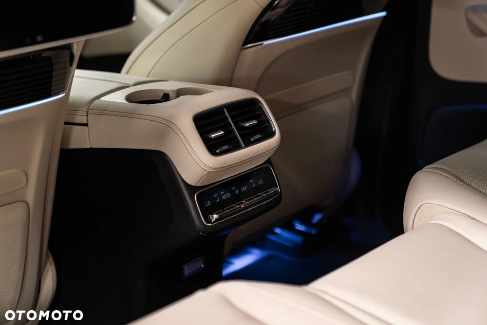 Mercedes-Benz GLS - 38