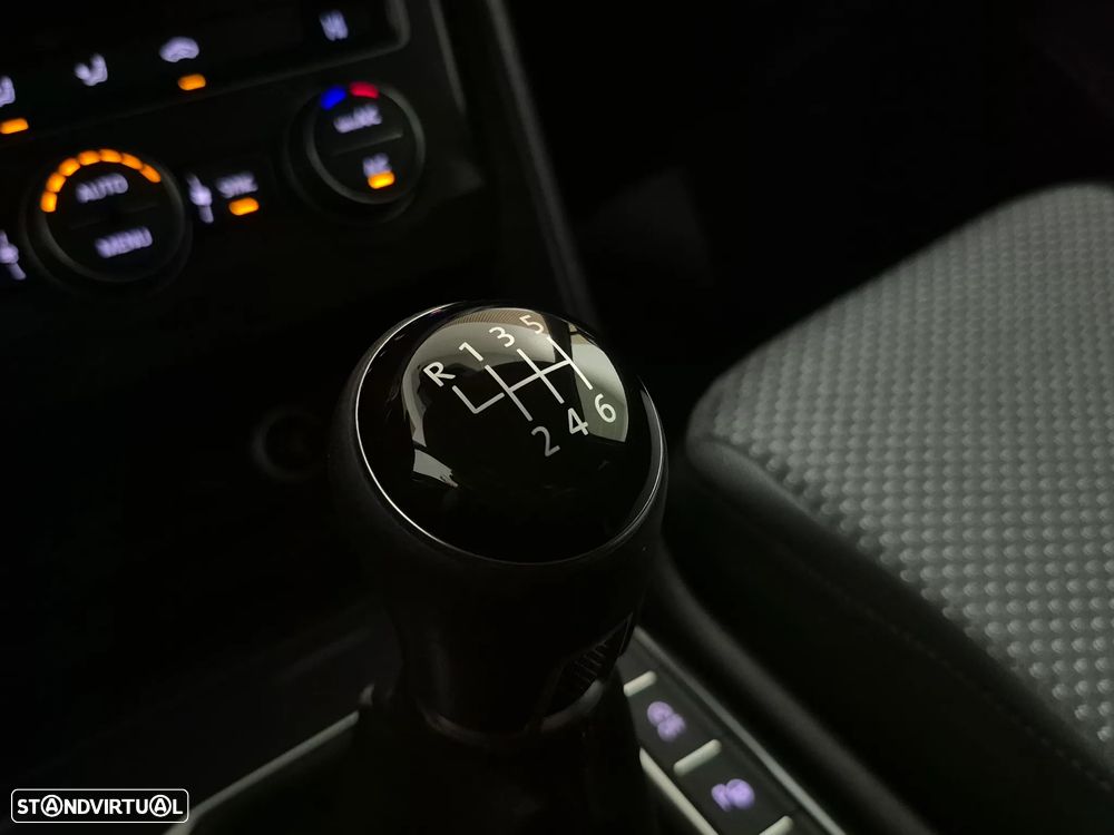 VW Tiguan Allspace 2.0 TDI Confortline - 26