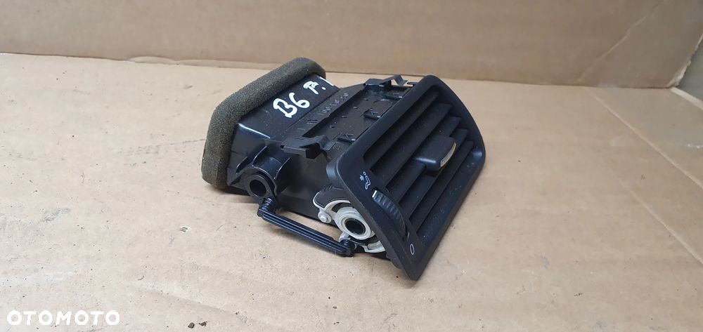 Kratka nawiewu powietrza prawa VW Passat B6 3C1819702F - 3