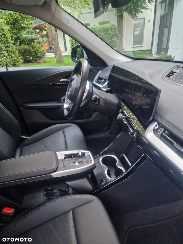BMW iX1 xDrive30 66.5kWh xLine - 28
