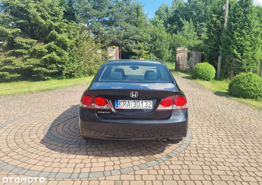 Honda Civic 1.8 Executive - 4