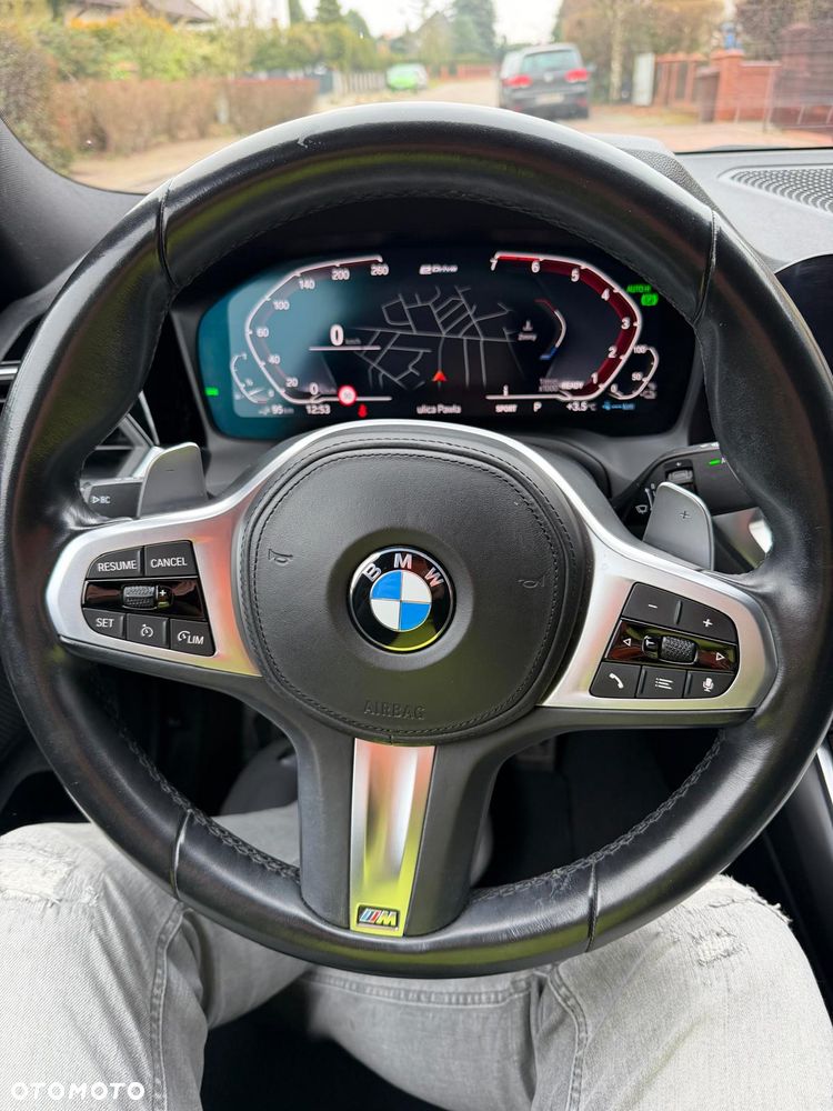 BMW Seria 3 330e xDrive M Sport sport - 9