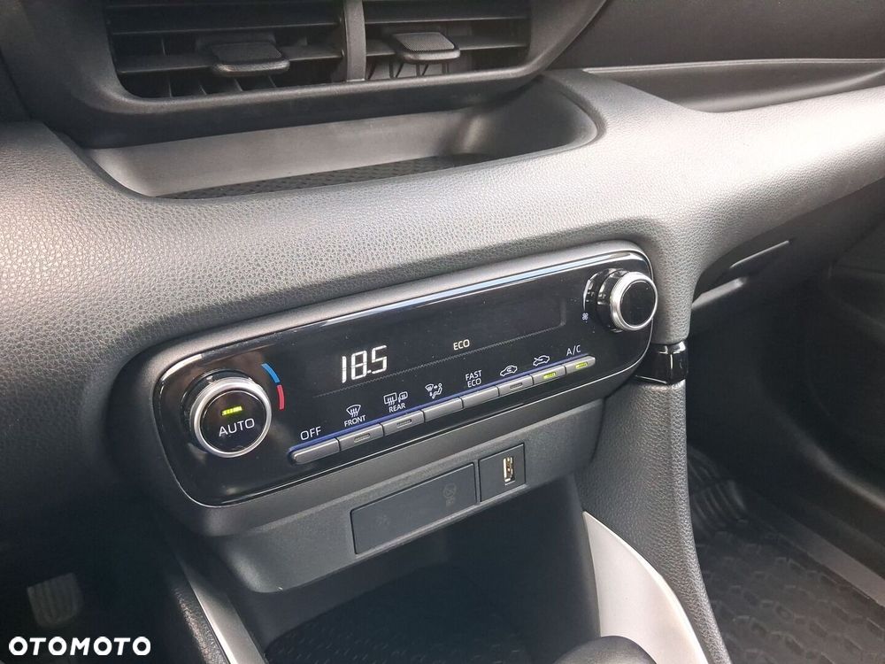 Toyota Yaris Hybrid 1.5 Comfort - 21