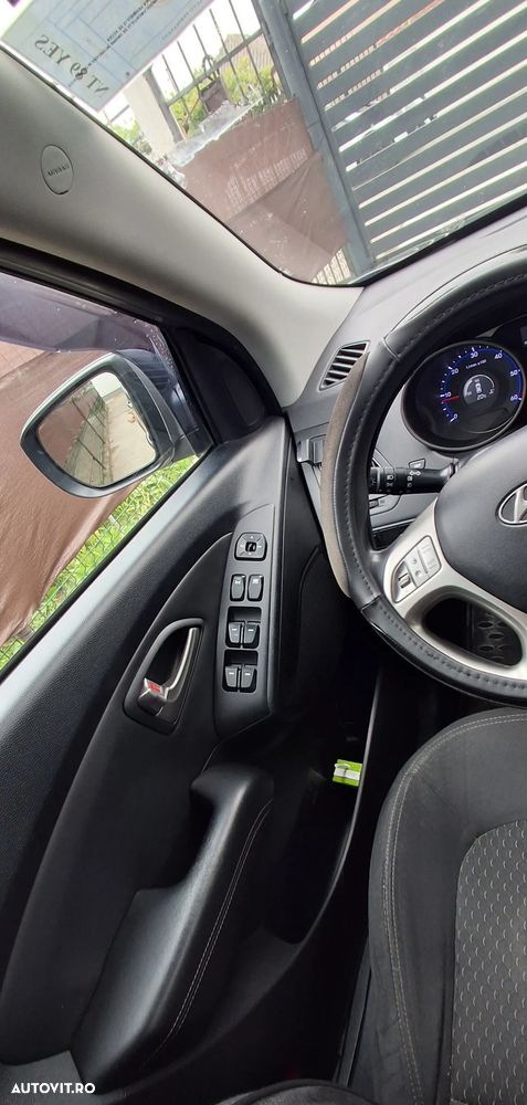 HYUNDAI ix35 2012 — imagine 7