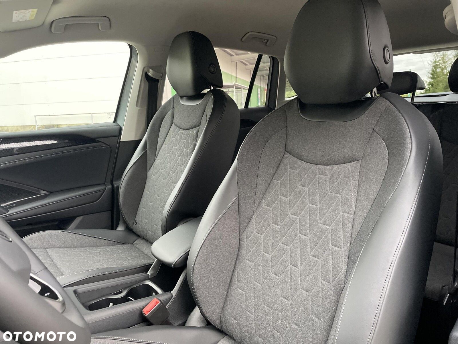 Volkswagen Tiguan - 11