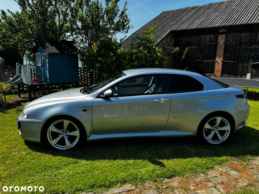 Alfa Romeo GT 1.9 JTD M-Jet DPF Distinctive Collezione - 2