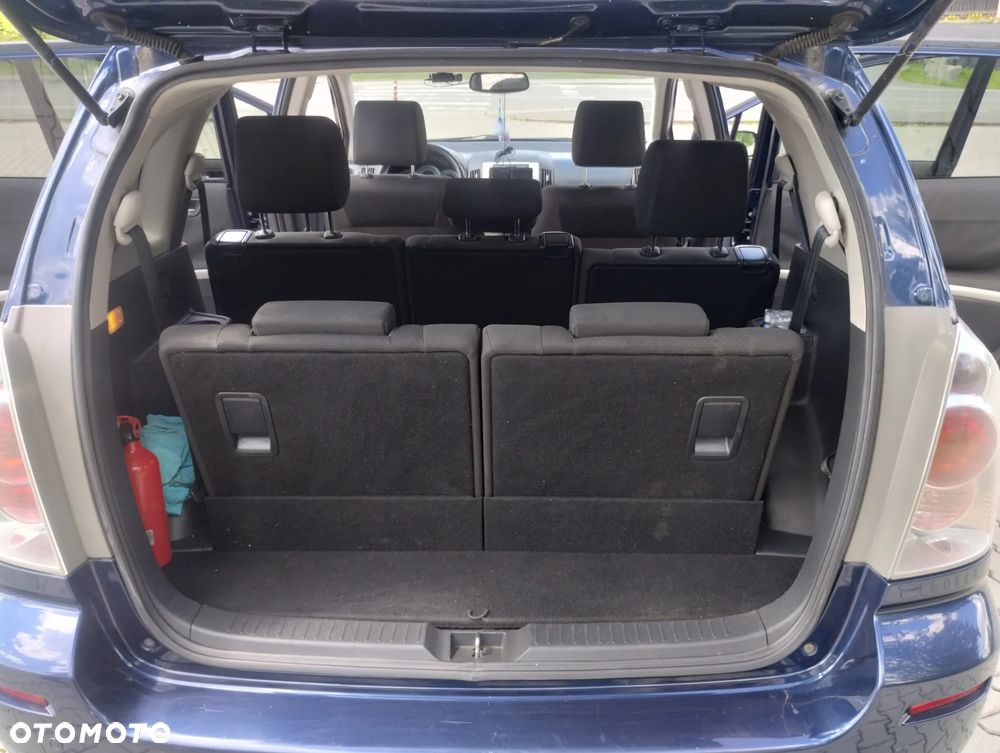 Toyota Corolla Verso 1.8 Premium + 7os - 29