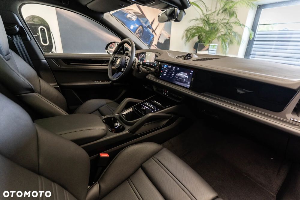 Porsche Cayenne Black Edition - 17