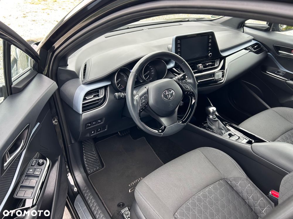 Toyota C-HR 2.0 Hybrid Team Deutschland - 8