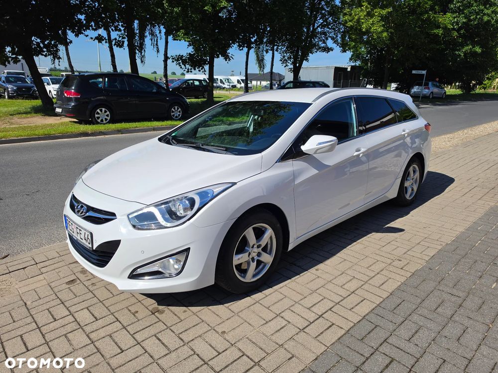 Hyundai i40 Kombi blue 1.6 Family+ - 1