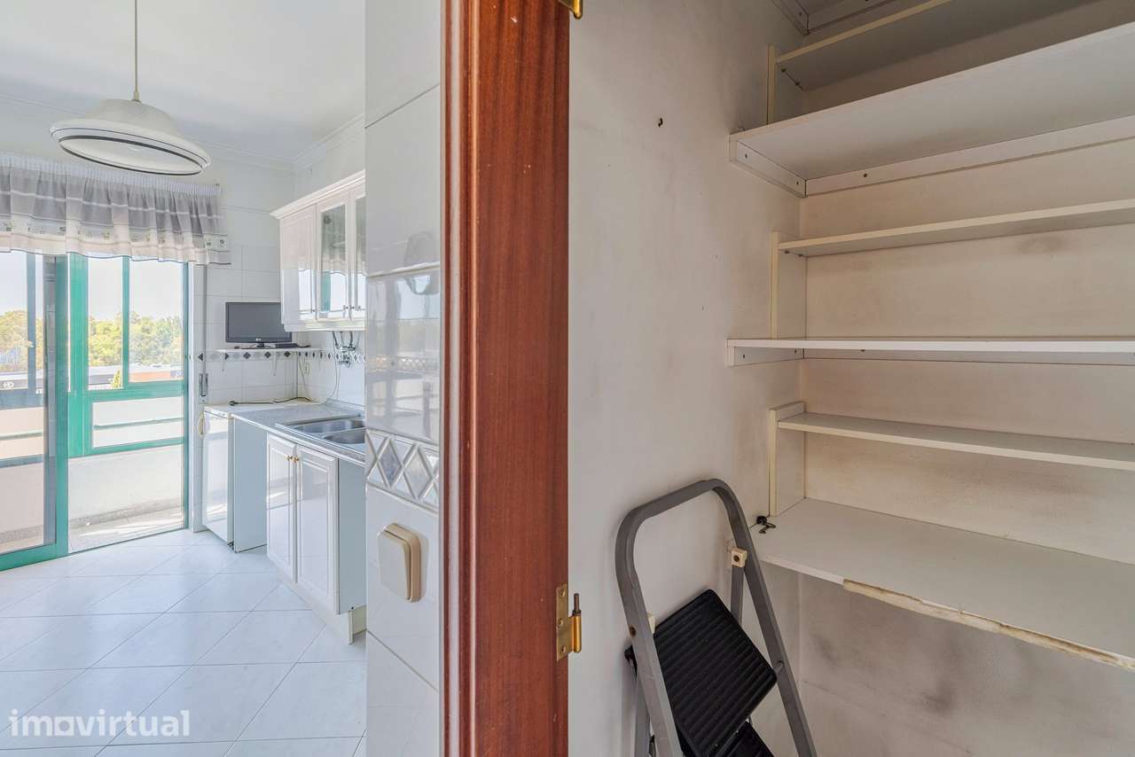 FEIJÓ - APARTAMENTO T2 COM 1 SUITE - Grande imagem: 3/29