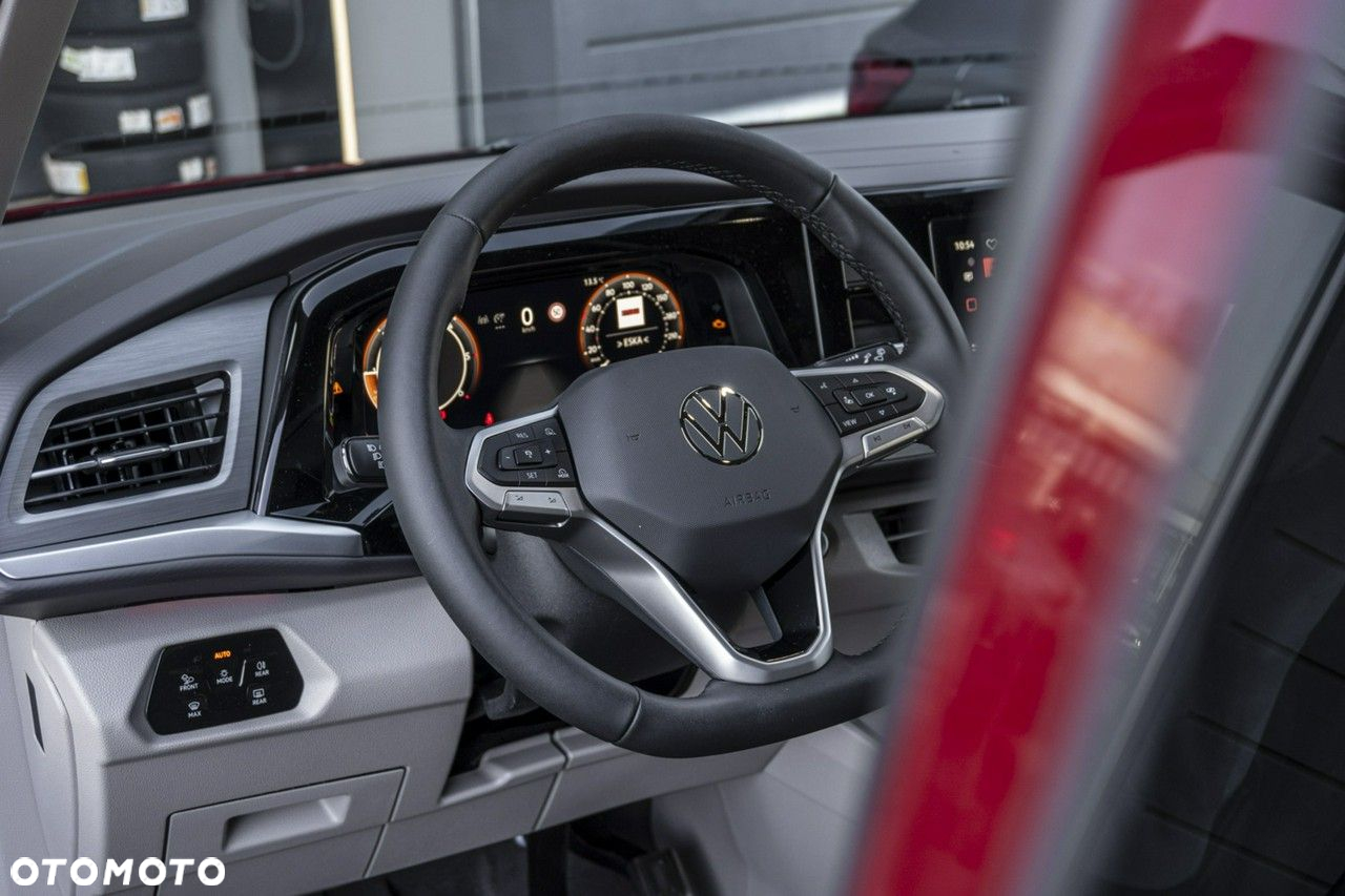 Volkswagen Multivan - 12