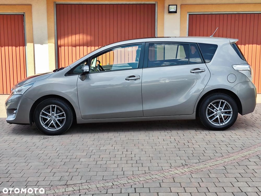 Toyota Verso 1.8 Premium EU6 - 9