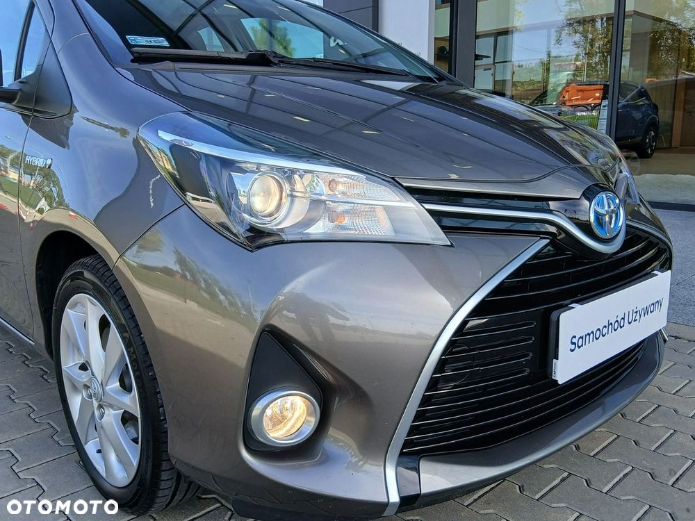 Toyota Yaris Hybrid 100 Premium EU6 - 11