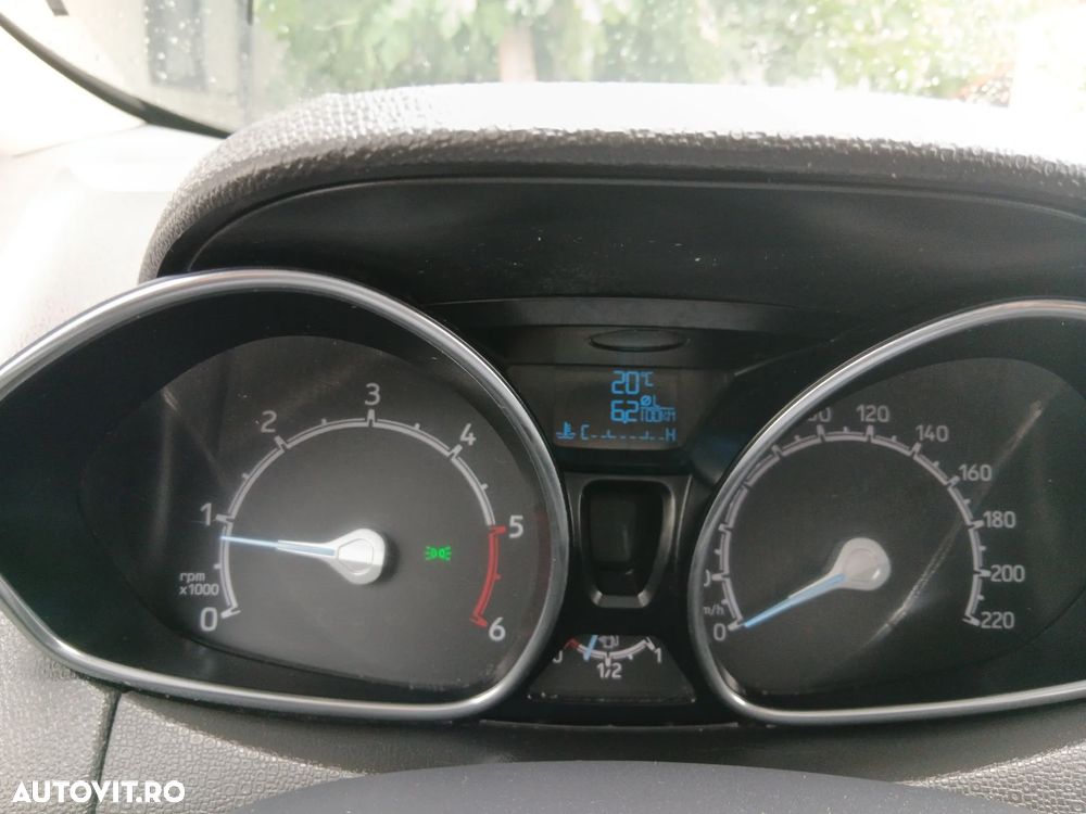 Ford EcoSport 1.5 TDCi Titanium - 16