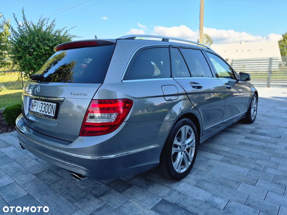 Mercedes-Benz Klasa C 300 CDI BlueEff 4-Matic Avantgarde - 4