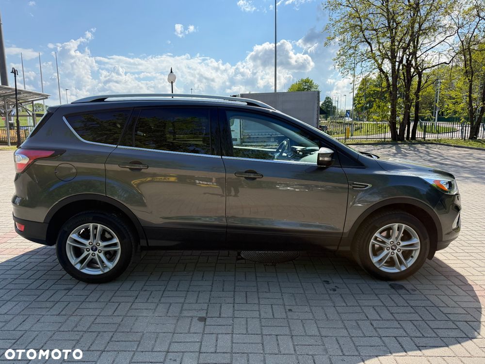Ford Kuga 1.5 EcoBoost 2x4 Business Edition - 6
