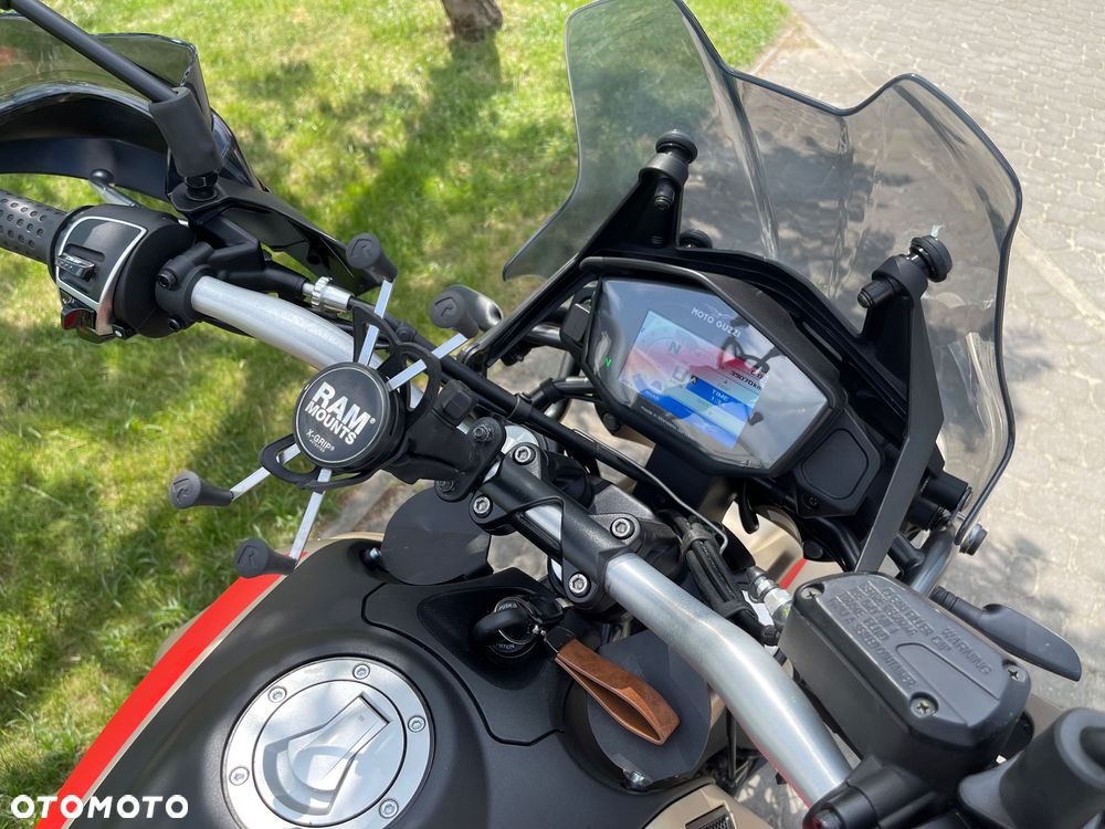 Moto Guzzi V85 - 9