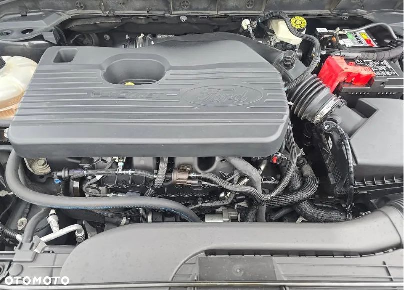 Ford Escape 2.0 EcoBoost AWD Titanium - 12