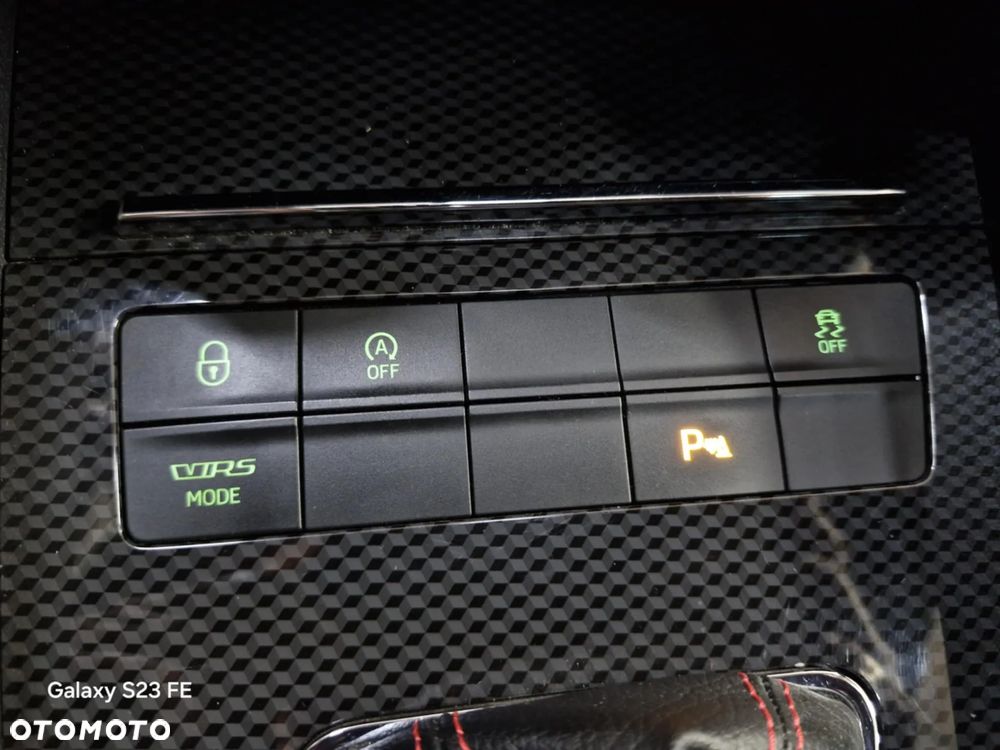 Skoda Octavia 2.0 TDI 4x4 RS Challenge DSG - 13