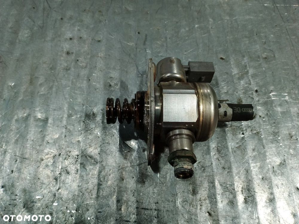 POMPA WYSOKIEGO CIŚNIENIA VW PASSAT B6 06F127025M  0261520070 1.8 TSI - 2