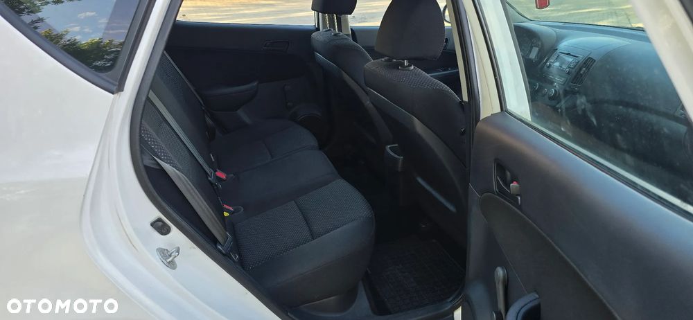 Hyundai i30 1.4 Classic + - 31