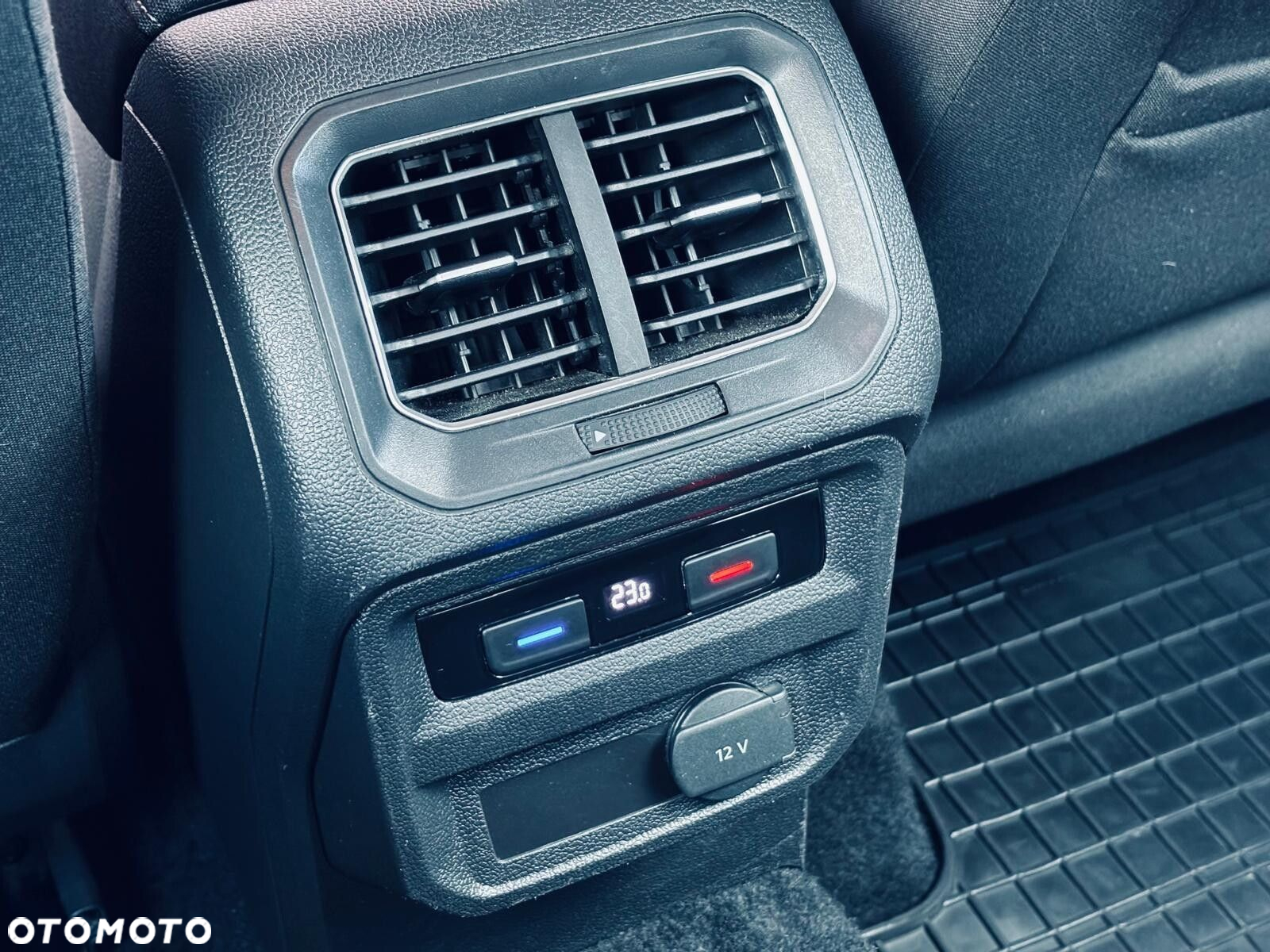 Volkswagen Tiguan - 38