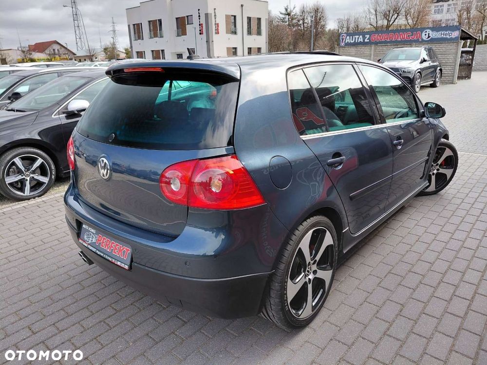 Volkswagen Golf - 8
