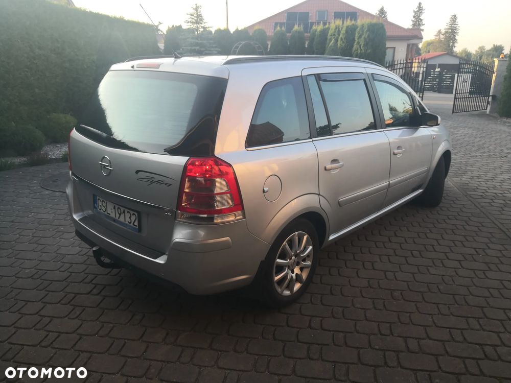Opel Zafira 1.8 Enjoy - 16