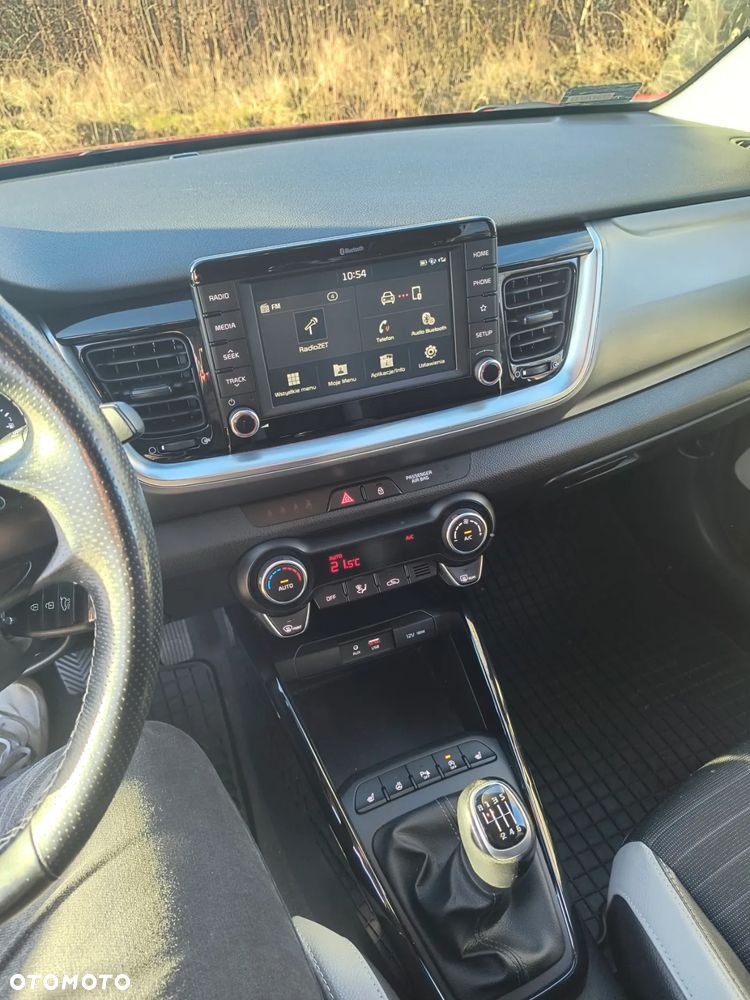 Kia Stonic 1.4 L - 12