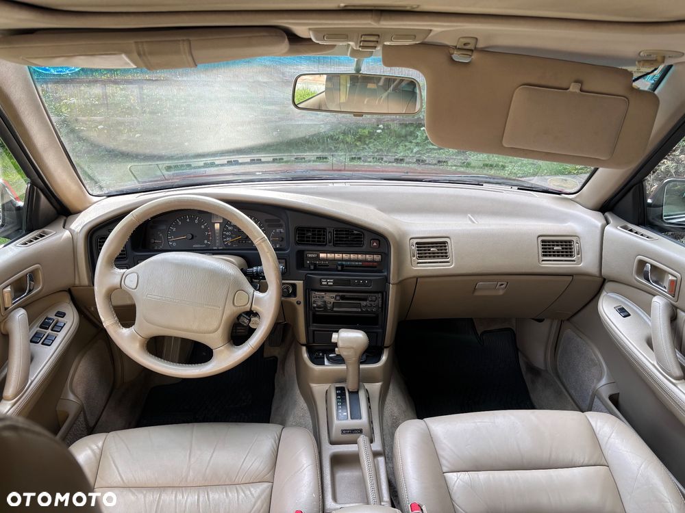 Subaru Legacy - 11