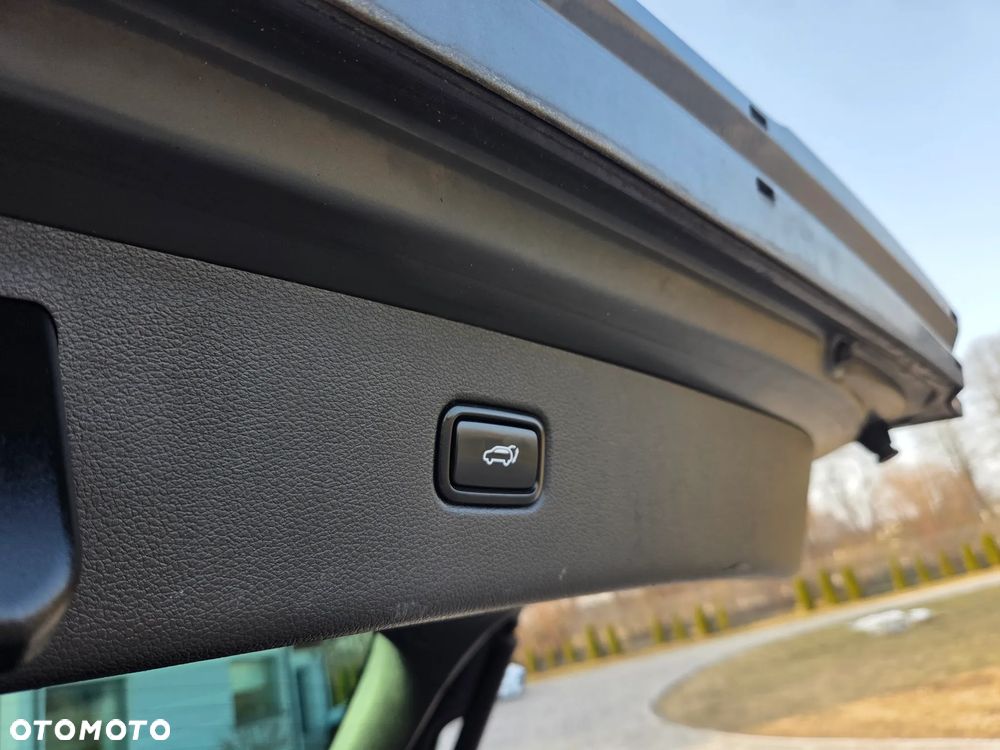 Hyundai Tucson 2.0 CRDI 4WD Automatik Premium - 27