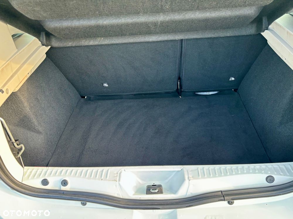 Dacia Sandero SCe 75 Essential - 10