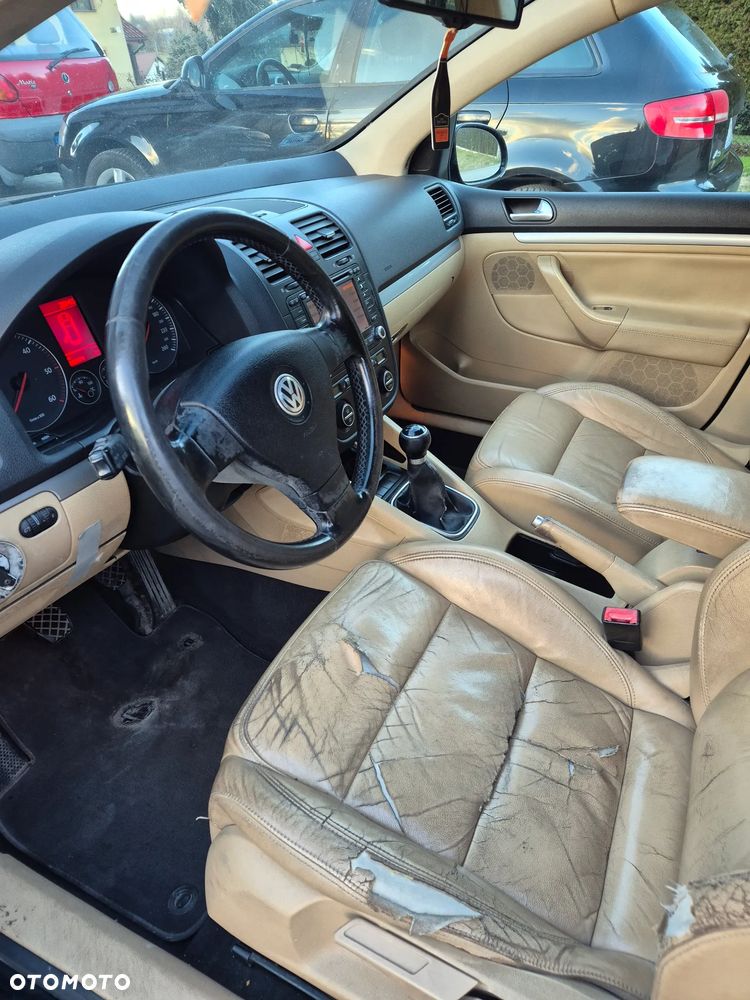Volkswagen Golf 1.9 TDI Sportline - 5