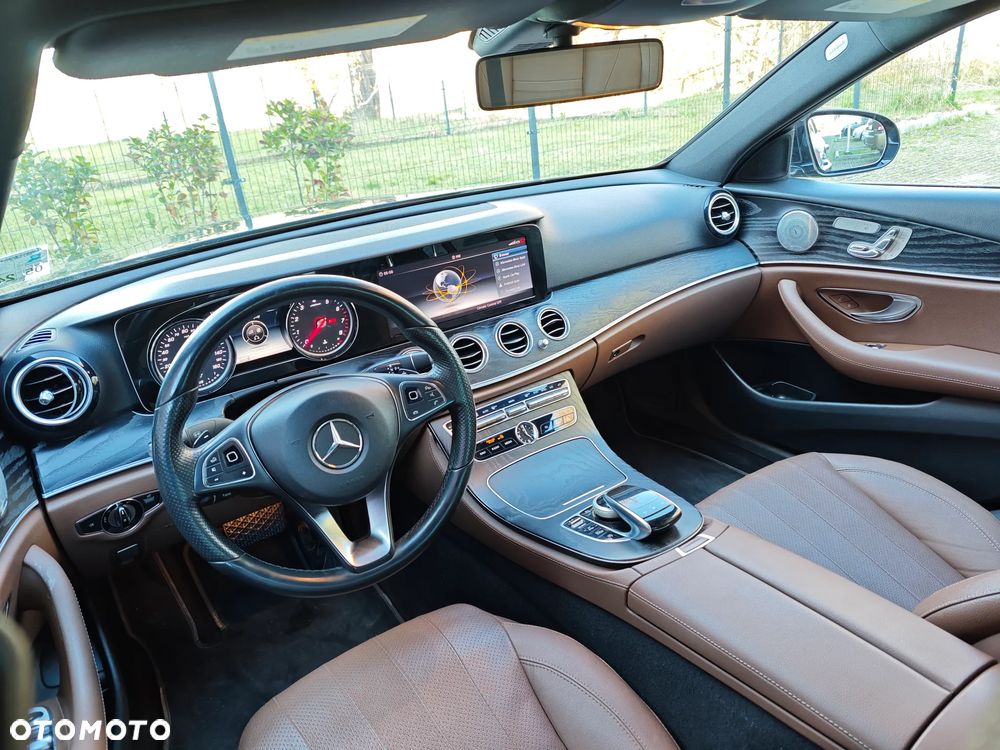 Mercedes-Benz Klasa E 300 9G-TRONIC Avantgarde - 10