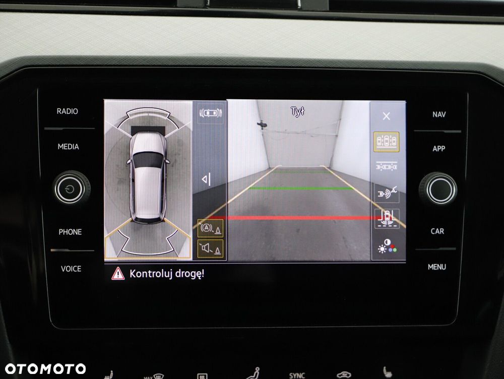 Volkswagen Passat Variant 2.0 TDI Business DSG - 20