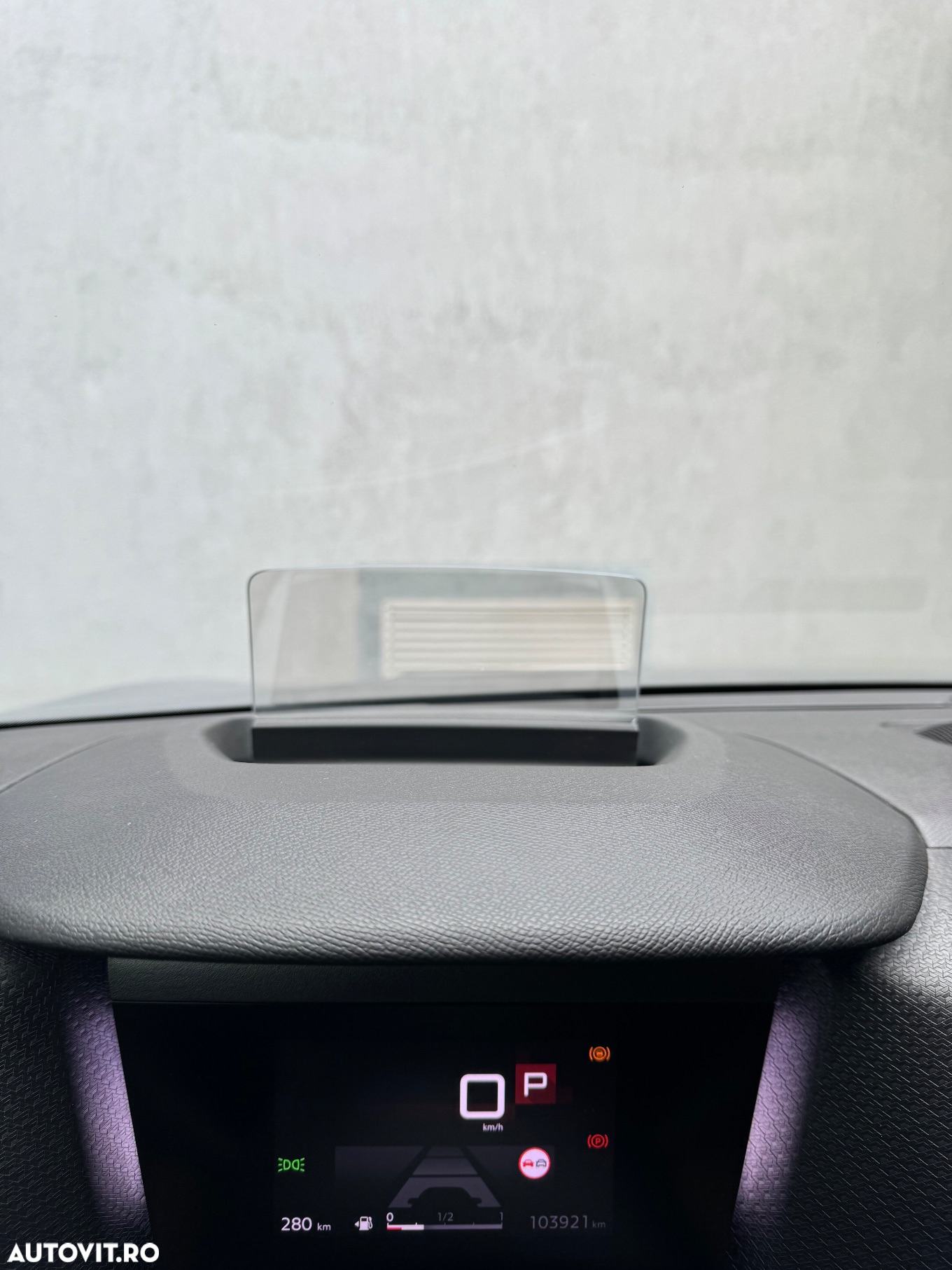 Citroën C4 BlueHDi 130 Stop&Start EAT8 SHINE - 30
