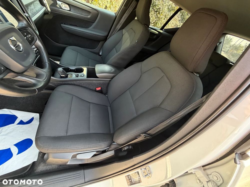 Volvo XC 40 T3 Momentum - 11