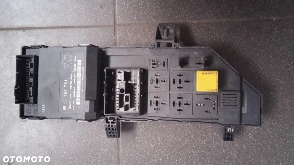 Moduł komfortu BCM Opel Vectra C Signum 13168781EG - 1