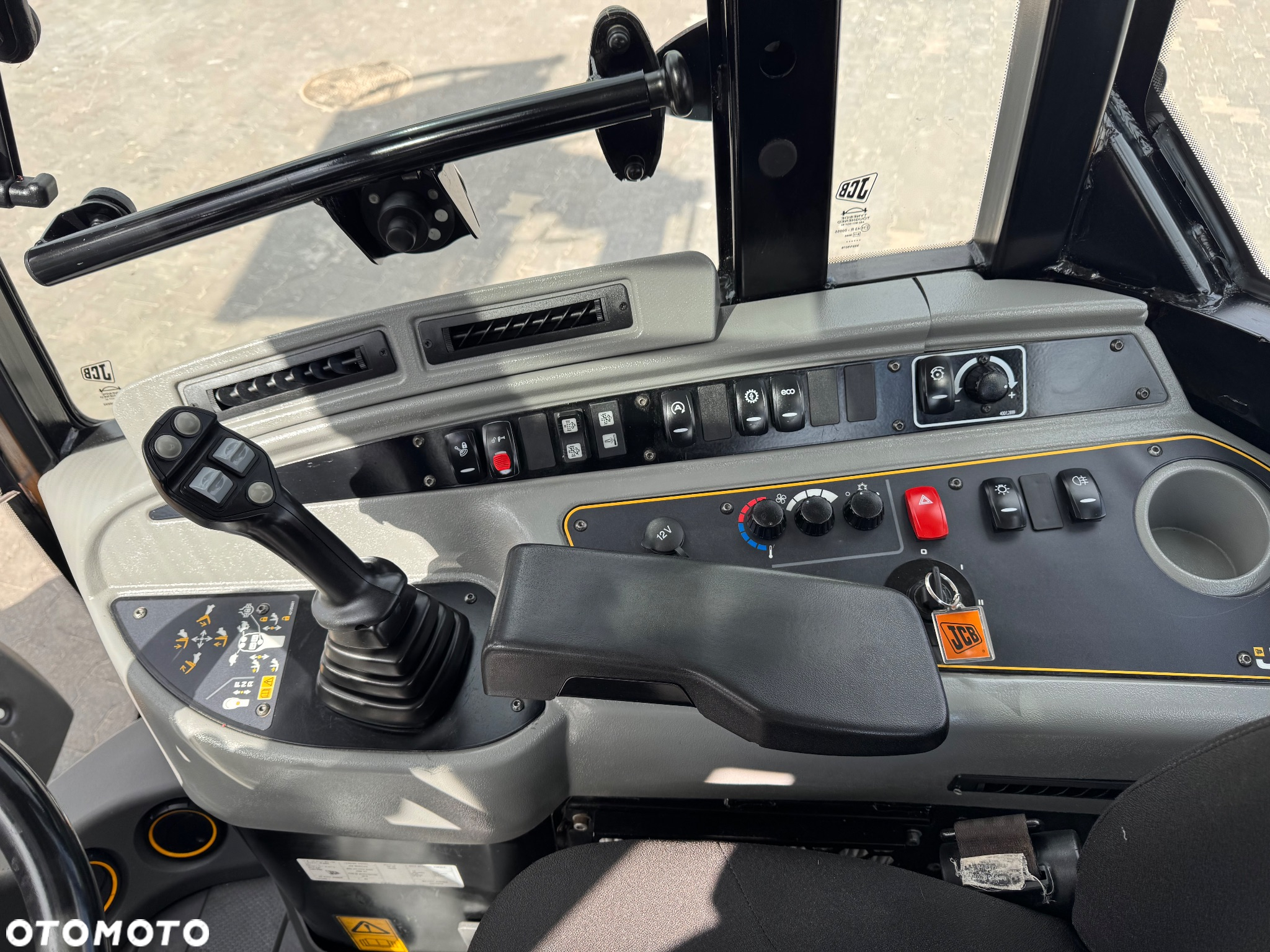 JCB TM 220 |przegubowo-teleskopowa | 2019r| 2 łyżki | krokodyl | szybka jazda 40km | - 12