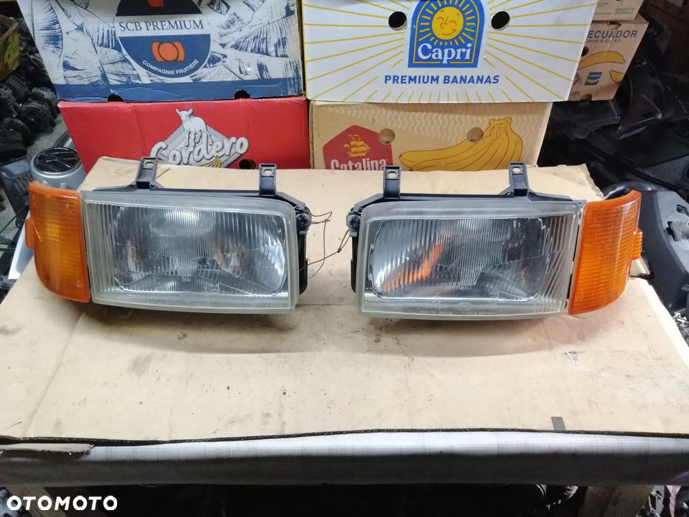 Volkswagen Transporter T4 komplet lamp przednich z kierunkami za 199zł - 1