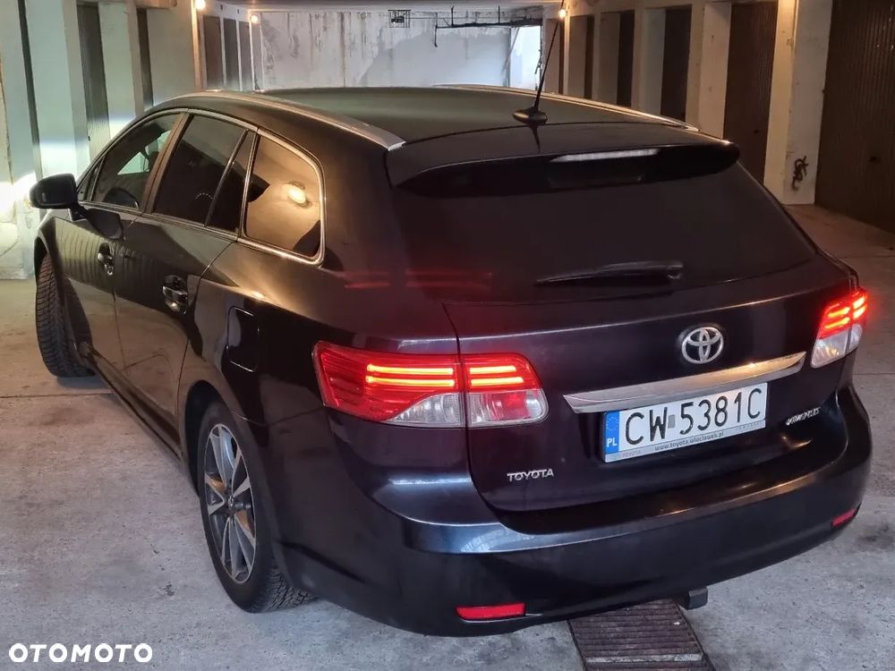 Toyota Avensis 2.0 D-4D Premium - 14