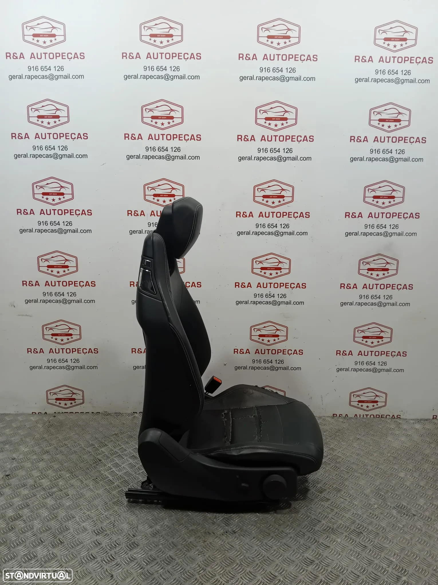 Conjunto de Bancos Mercedes Class E Coupé W207 Elétricos em Pele Original - 17