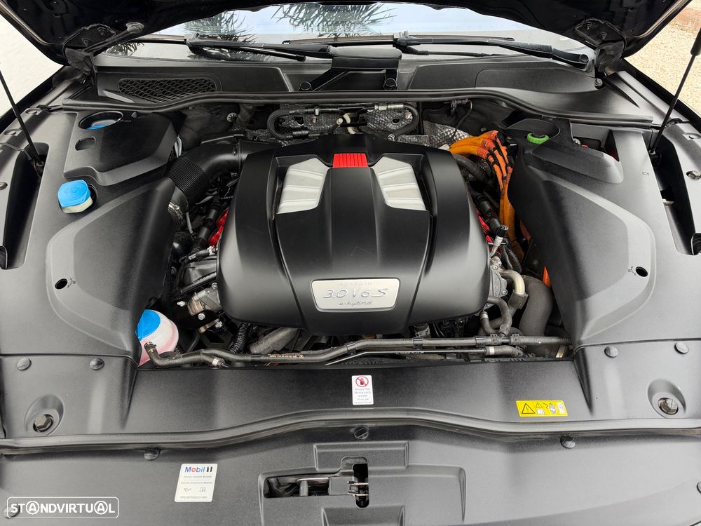 Porsche Cayenne - 23