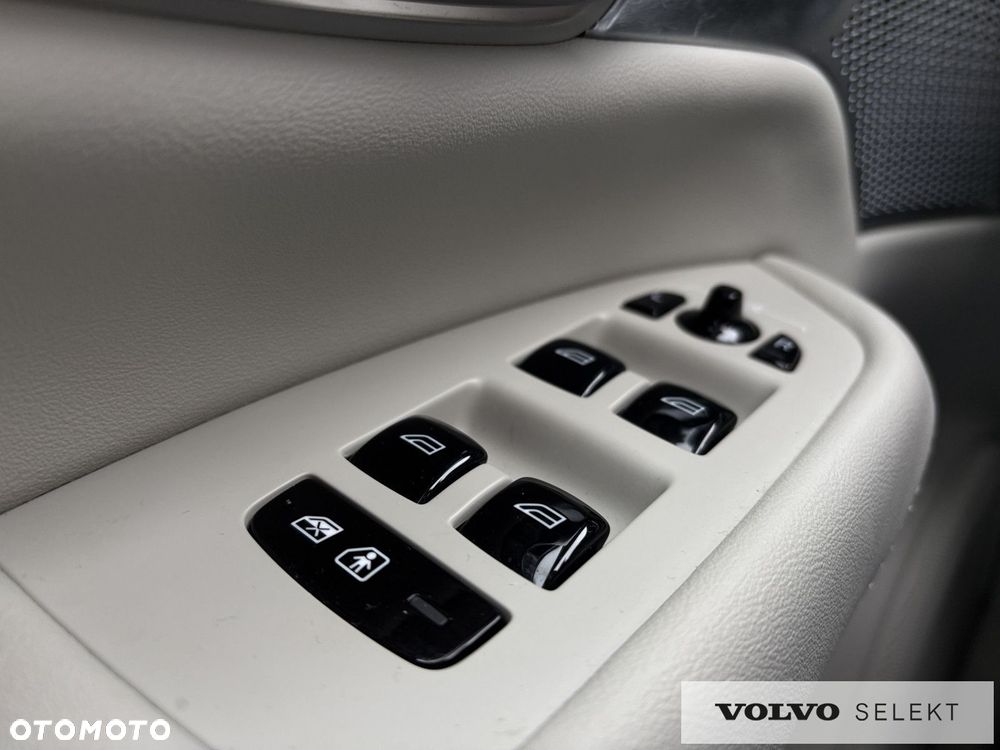 Volvo XC 90 - 21