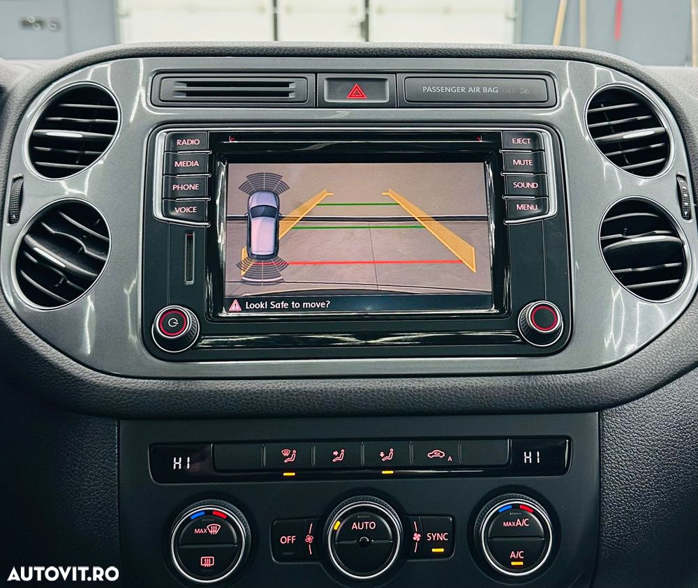 Volkswagen Tiguan 2.0 TDI SCR BlueMotion Technology Sport & Style - 25