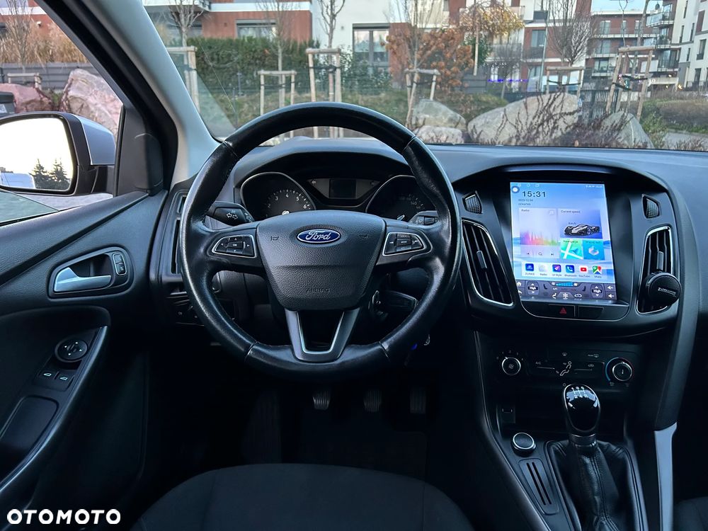 Ford Focus 1.6 Trend - 18