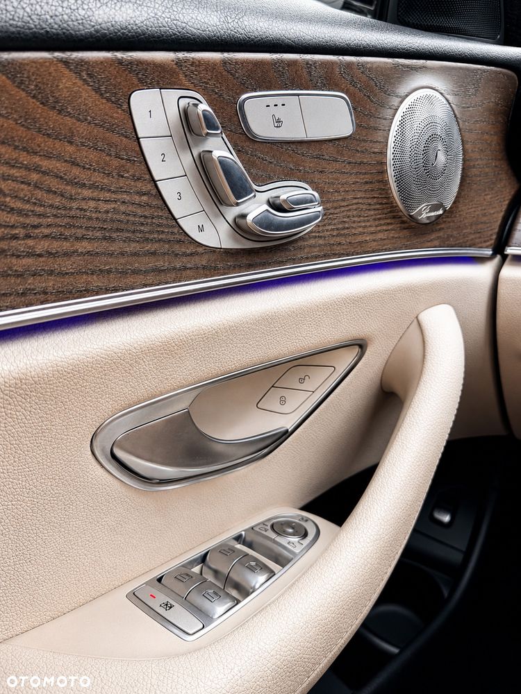 Mercedes-Benz Klasa E 350 9G-TRONIC AMG Line - 18